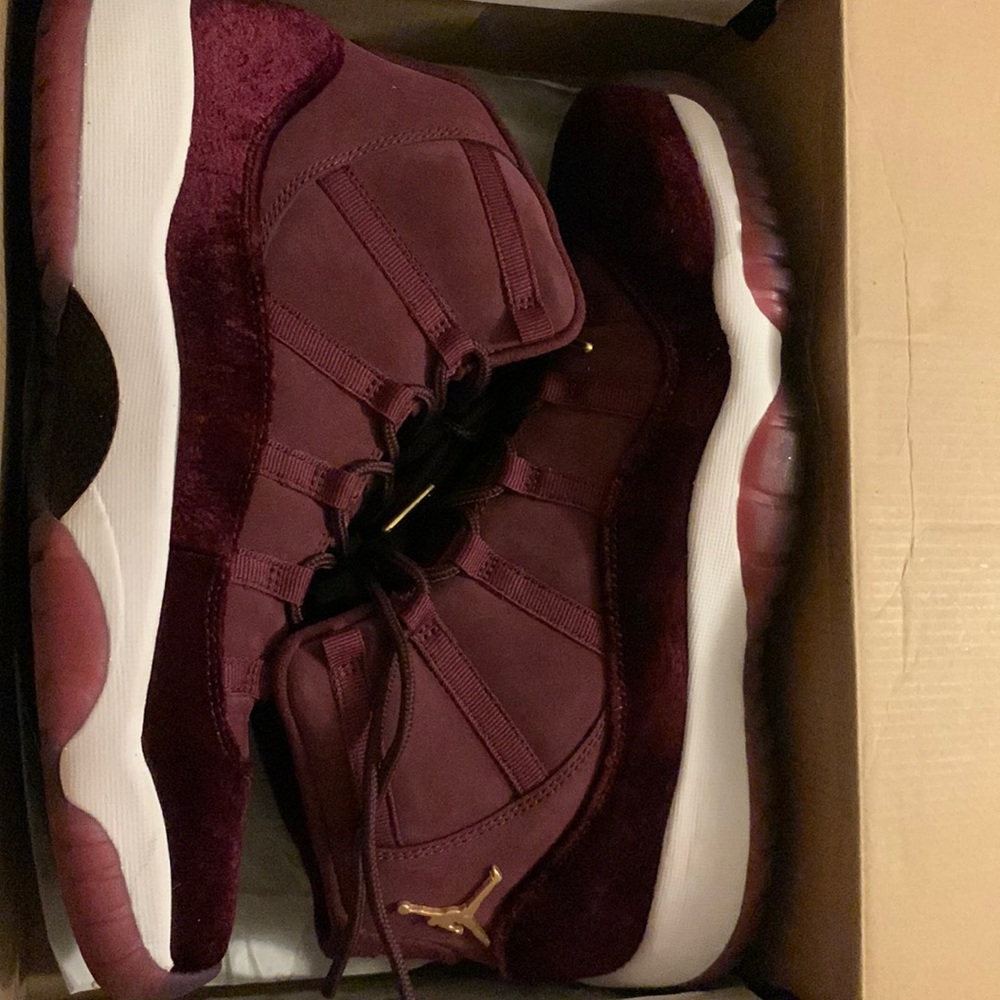 jordan 11 heiress velvet